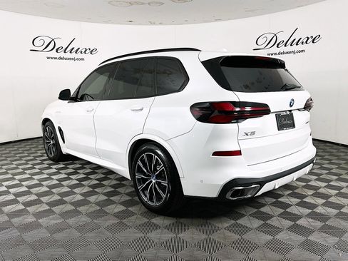 Used 2024 BMW X5 xDrive50e w/ Executive Package image 4
