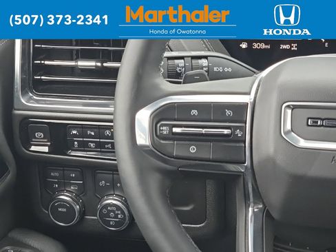 Used 2025 GMC Yukon XL Denali image 26