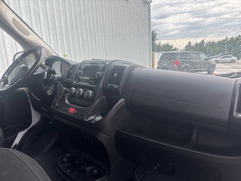Used 2020 RAM ProMaster 2500 w/ Interior Convenience Group FWD image 21
