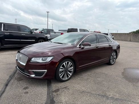 Used 2018 Lincoln MKZ Select w/ Technology Package FWD image 3