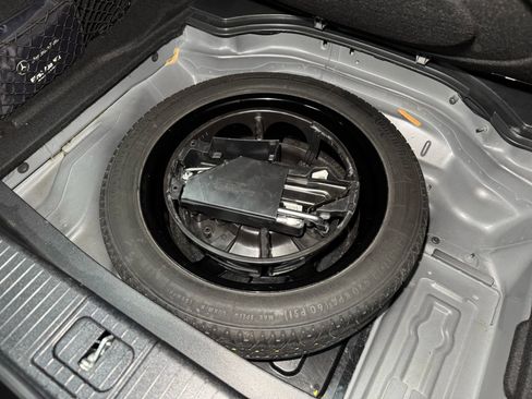 Used 2012 Mercedes-Benz CLS 550 image 11