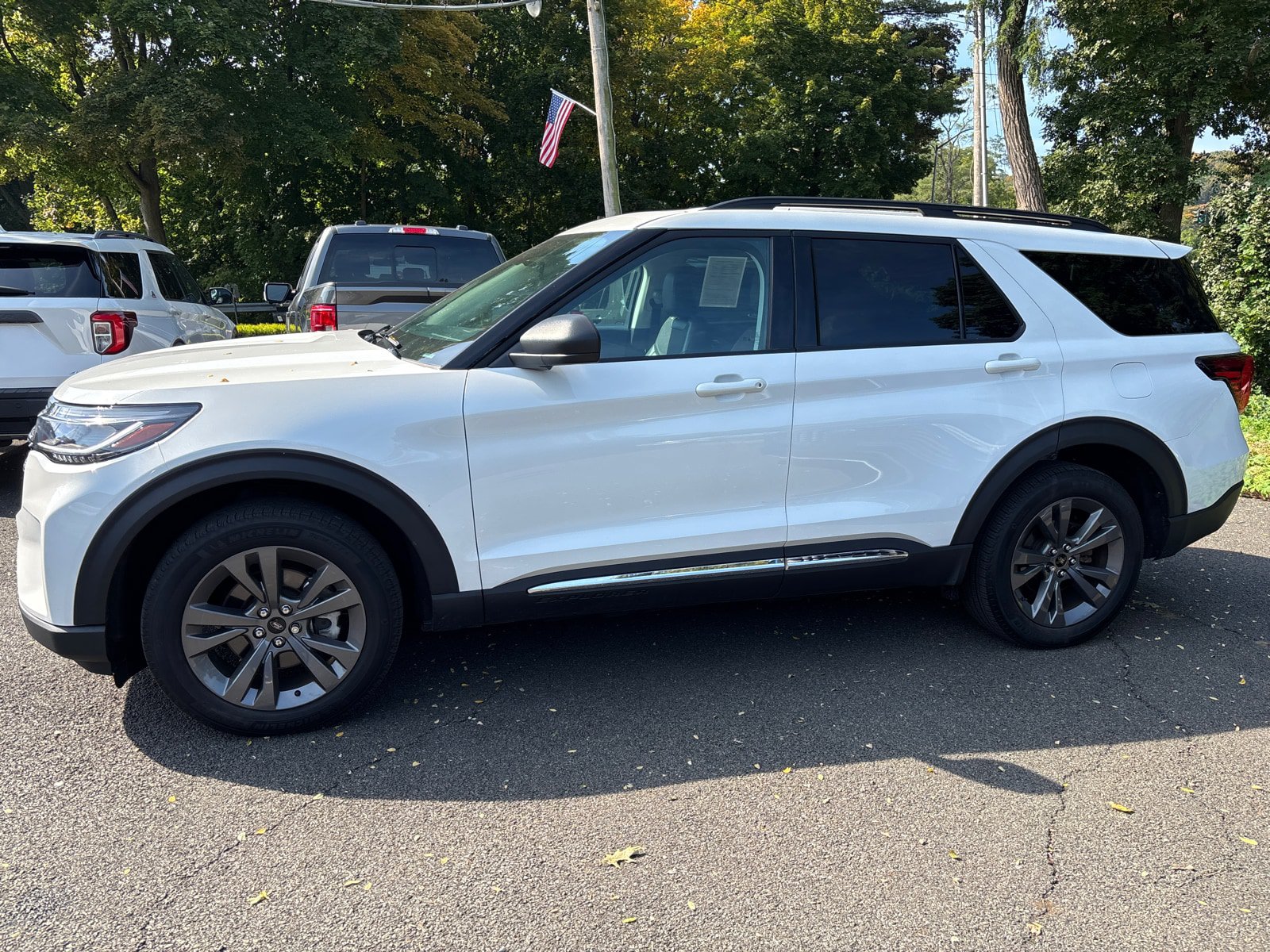 Used 2025 Ford Explorer Active w/ Active Comfort Package AWD/4WD image 4