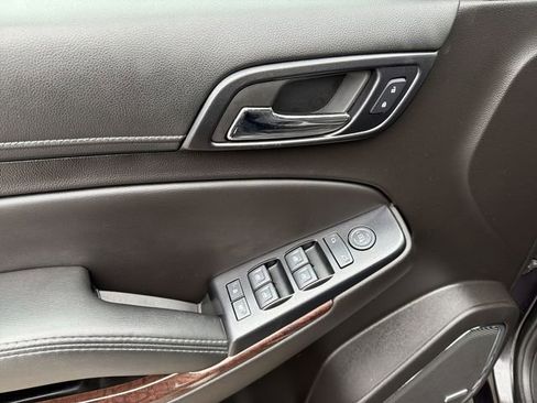 Used 2017 GMC Yukon SLE w/ SLE Value Package image 15