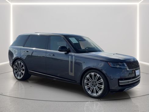 Used 2024 Land Rover Range Rover Long Wheelbase SE AWD/4WD image 3