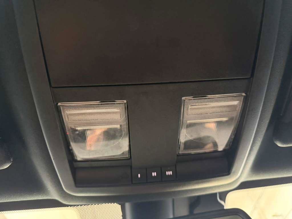 Used 2022 Dodge Challenger R/T RWD image 38