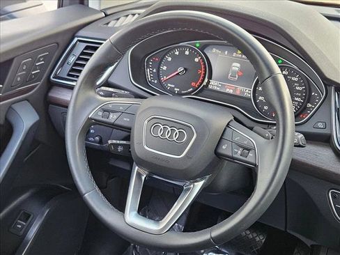 Used 2023 Audi Q5 2.0T Premium w/ Convenience Package image 11