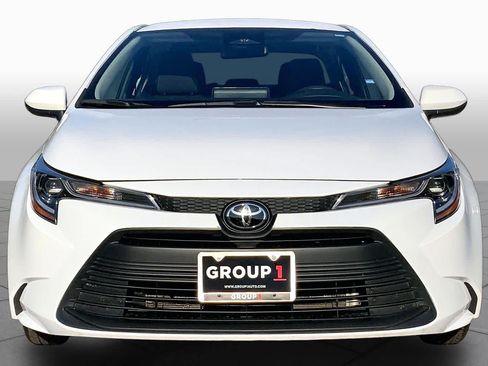 Used 2025 Toyota Corolla LE FWD image 4