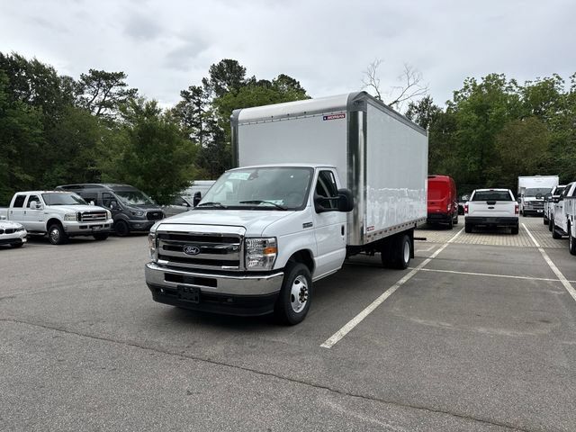 New 2027 Ford E-350 and Econoline 350 Super Duty w/ Driver's Safety Package RWD image 4