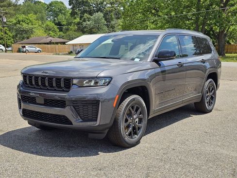 New 2026 Jeep Grand Cherokee L 2WD image 1