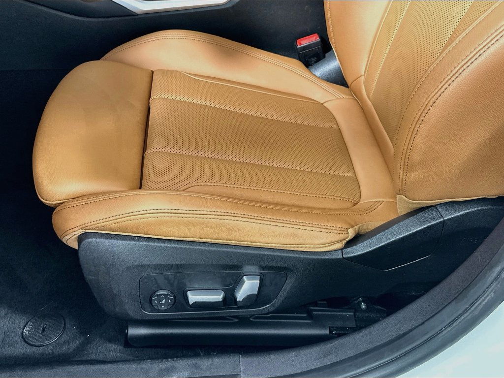 Used 2023 BMW 330i xDrive Sedan w/ Driving Assistance Package AWD/4WD image 20