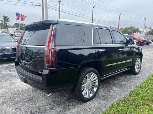 Used 2019 Cadillac Escalade Platinum image 5