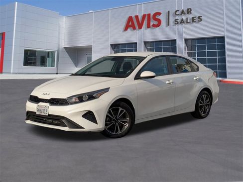 Used 2024 Kia Forte LXS image 1