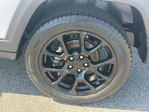 Used 2022 Jeep Compass Latitude AWD/4WD image 18
