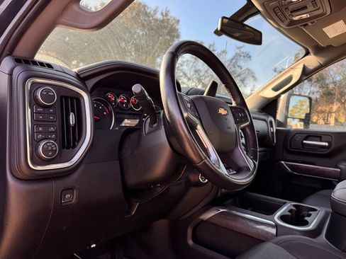 Used 2022 Chevrolet Silverado 2500 LTZ w/ LTZ Convenience Package image 14