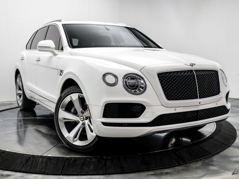 Used 2019 Bentley Bentayga image 23