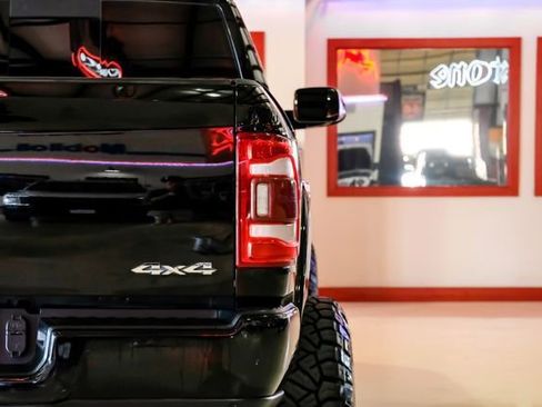 Used 2019 RAM 2500 Limited AWD/4WD image 49