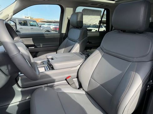New 2025 Ford Expedition Max Active image 10