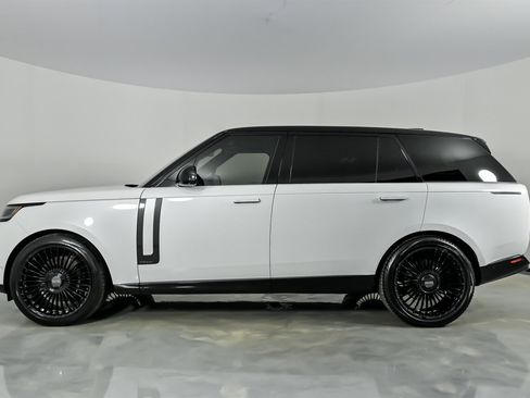 Used 2024 Land Rover Range Rover Long Wheelbase Autobiography image 8