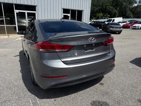 Used 2018 Hyundai Elantra Value Edition FWD image 10