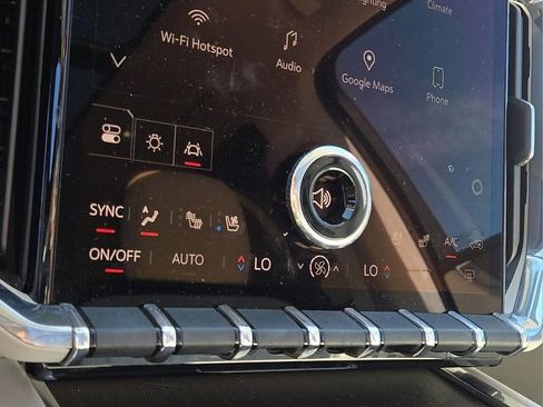 Used 2024 GMC Acadia Denali image 24