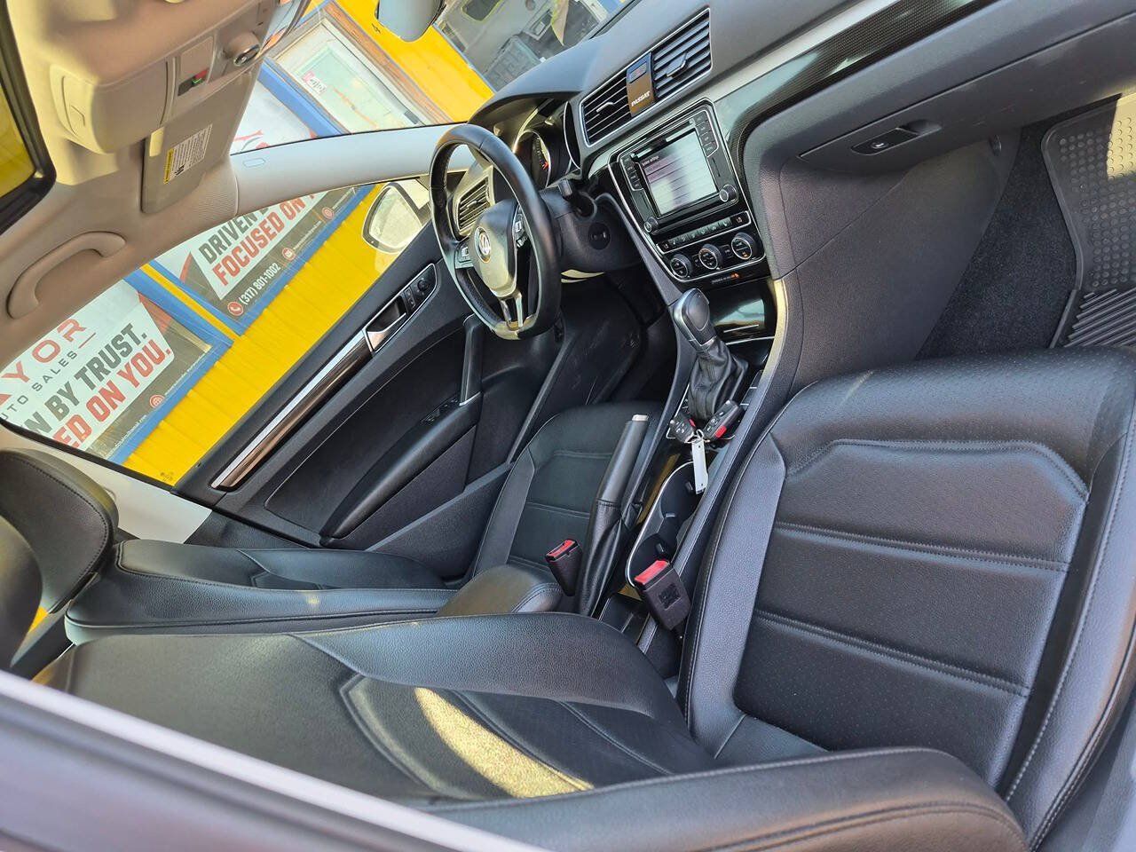 Used 2019 Volkswagen Passat 2.0T SE R-Line FWD image 17