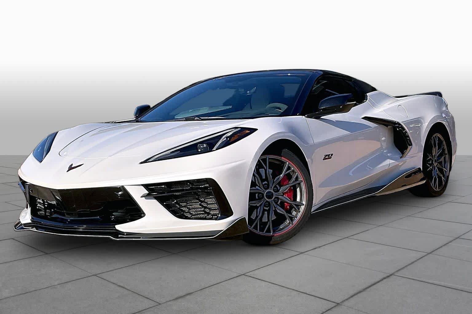Used 2023 Chevrolet Corvette Stingray Premium Conv w/ Z51 Performance Package RWD image 2