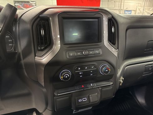 Used 2021 Chevrolet Silverado 1500 W/T image 33