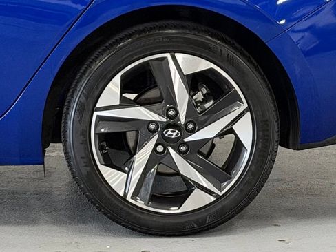 Certified 2023 Hyundai Elantra SEL w/ Convenience Package FWD image 8