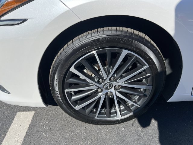 Certified 2025 Lexus ES 350 w/ Premium Package FWD image 8