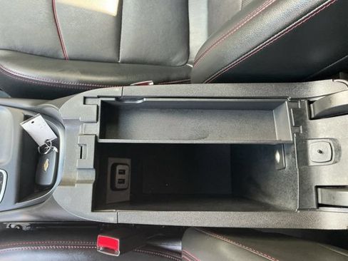 Used 2023 Chevrolet Equinox RS w/ RS Leather Package FWD image 27