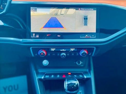 Used 2020 Audi Q3 2.0T Prestige w/ Prestige Package image 17