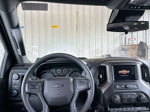 New 2026 Chevrolet Silverado 1500 Custom Trail Boss w/ LPO, Dark Essentials Package AWD/4WD image 10