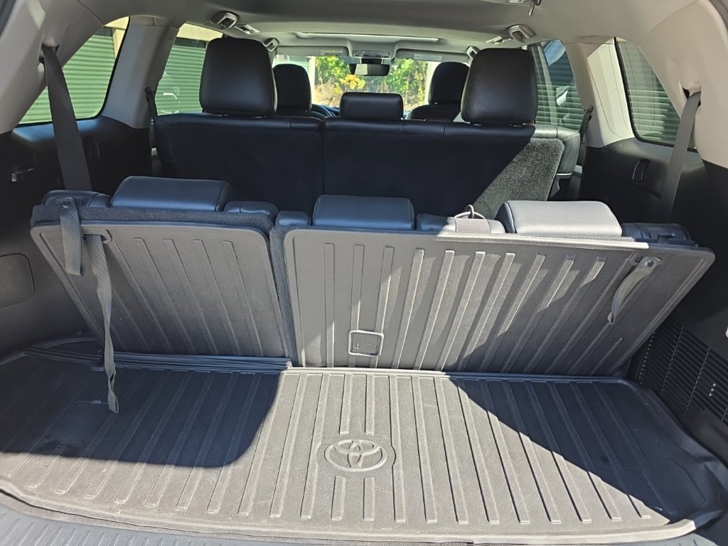 Certified 2019 Toyota Highlander XLE w/ Protection Package #3 AWD/4WD image 19