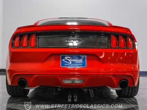 Used 2017 Ford Mustang GT image 30