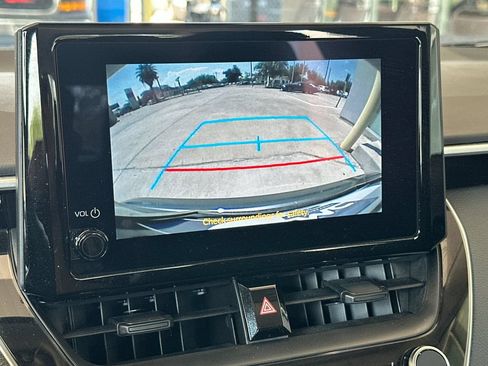 Used 2025 Toyota Corolla LE FWD image 17