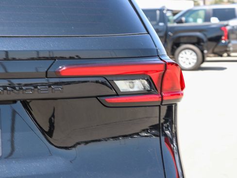 Certified 2025 Toyota Grand Highlander FWD image 8