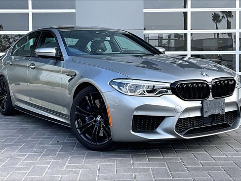 Used 2018 BMW M5 w/ Executive Package image 3