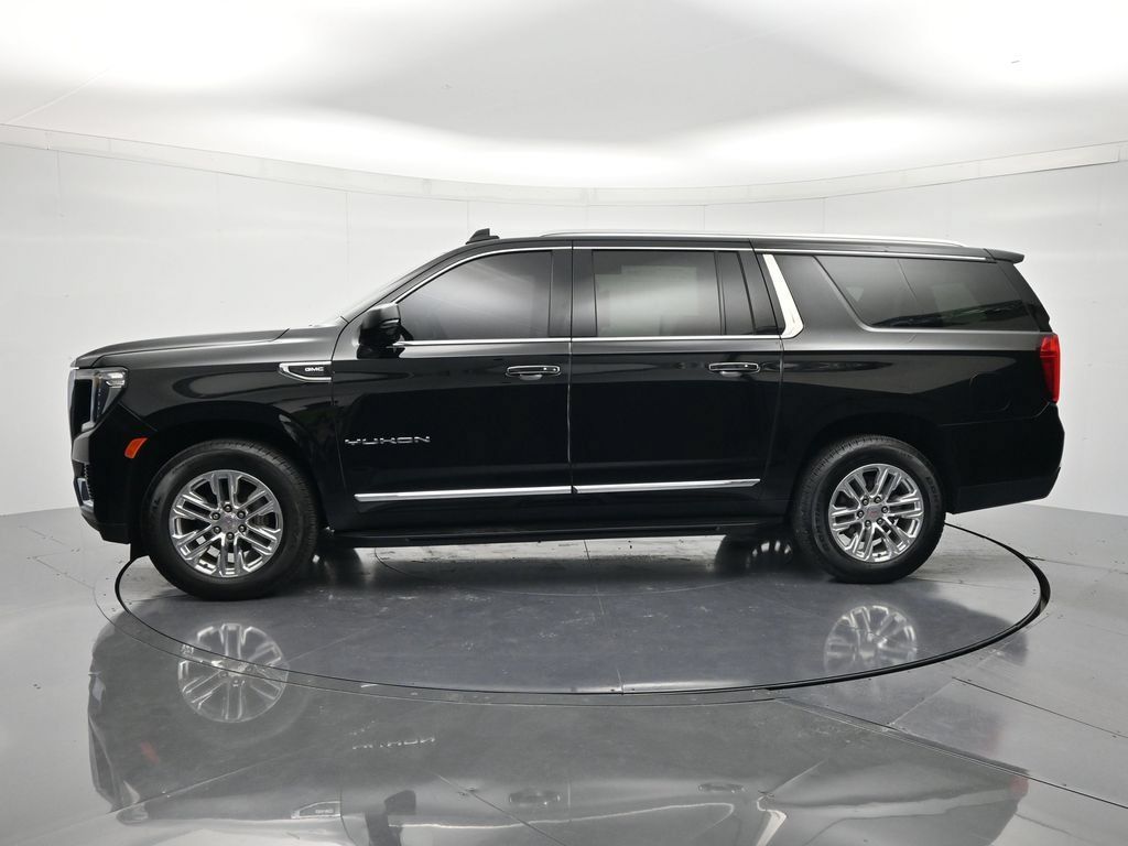 Used 2023 GMC Yukon XL SLT w/ SLT Luxury Package AWD/4WD image 8