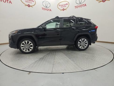 Used 2025 Toyota RAV4 XLE Premium FWD image 5