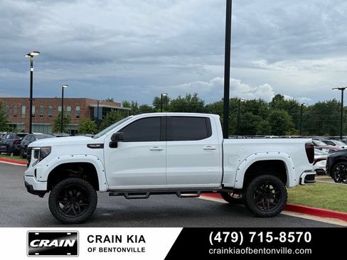 Used 2025 GMC Sierra 1500 Elevation w/ Preferred Package AWD/4WD image 4