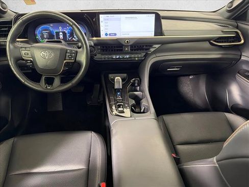 Used 2024 Toyota Crown Platinum AWD/4WD image 23