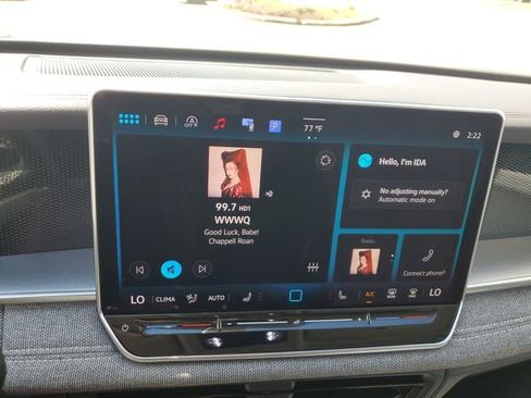 Used 2025 Volkswagen Tiguan S image 19