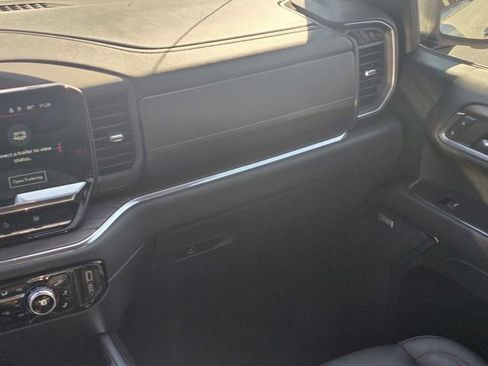 Used 2024 GMC Sierra 1500 SLT w/ SLT Premium Plus Package image 18