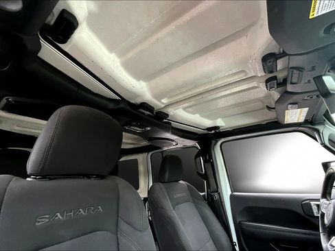 Used 2022 Jeep Wrangler Unlimited Sahara image 28