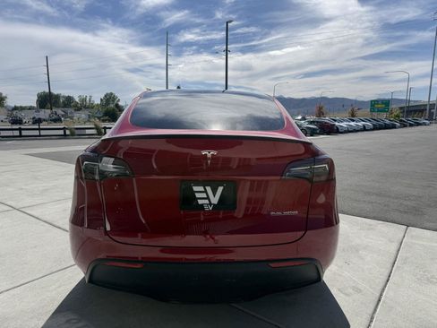 Used 2023 Tesla Model Y Performance AWD/4WD image 7