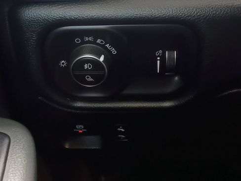 Used 2021 RAM 1500 Lone Star RWD image 12