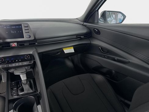 New 2026 Hyundai Elantra SEL Sport Premium FWD image 24