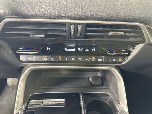 Used 2024 MAZDA CX-90 Plug-In Hybrid w/ Preferred image 22