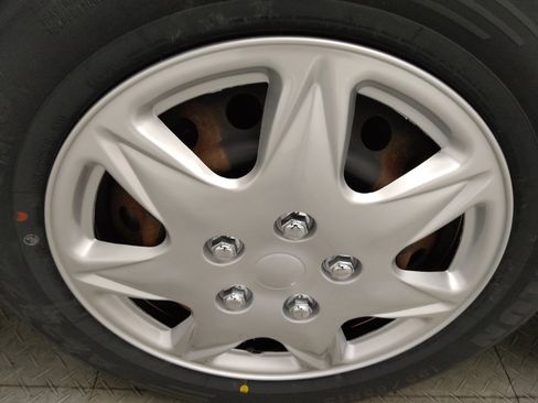 Used 2021 Toyota Corolla SE FWD image 31