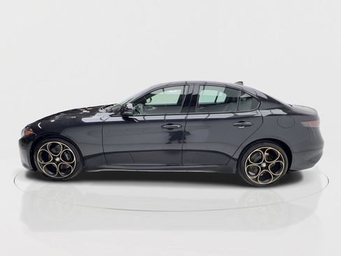 New 2025 Alfa Romeo Giulia w/ Driving Assist Package image 6